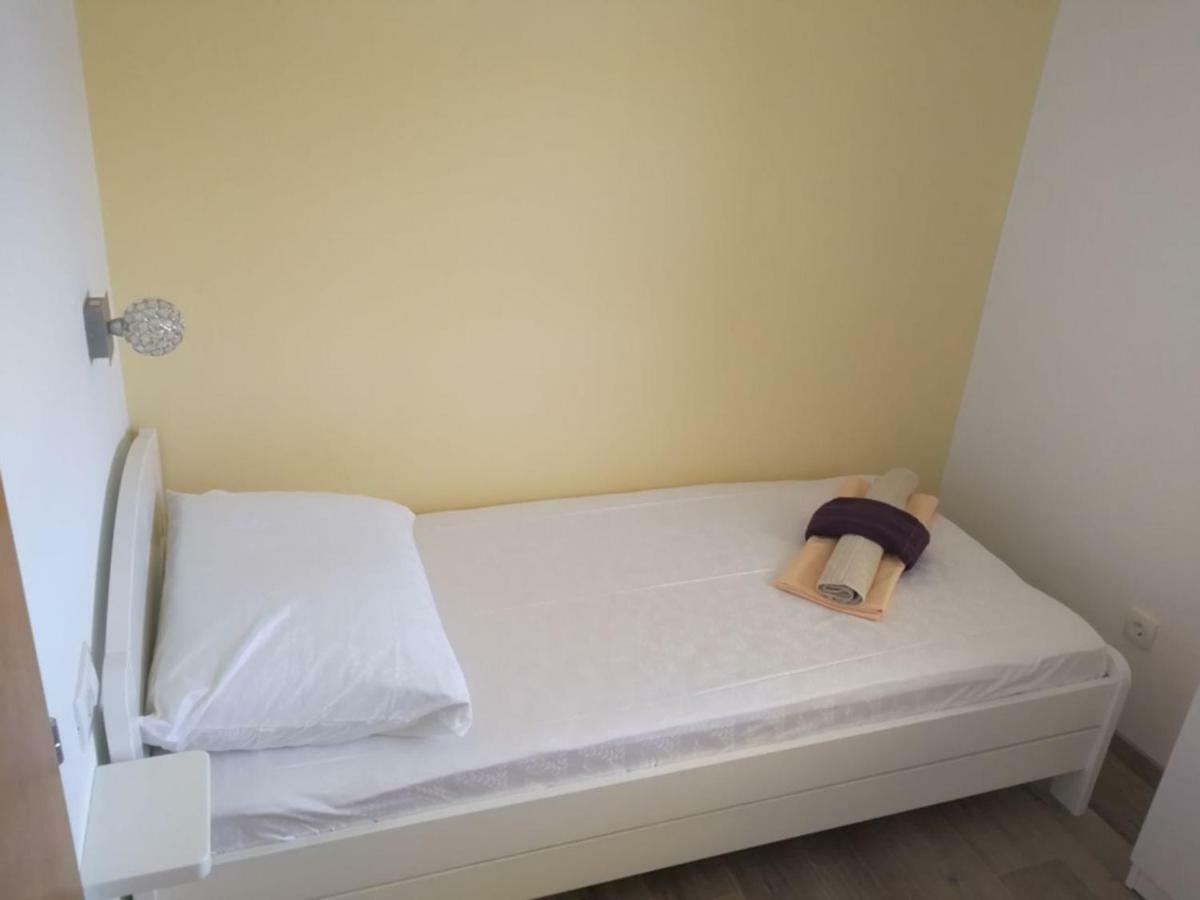 Apartments Prpic سيغيت فغانييتْسا الغرفة الصورة