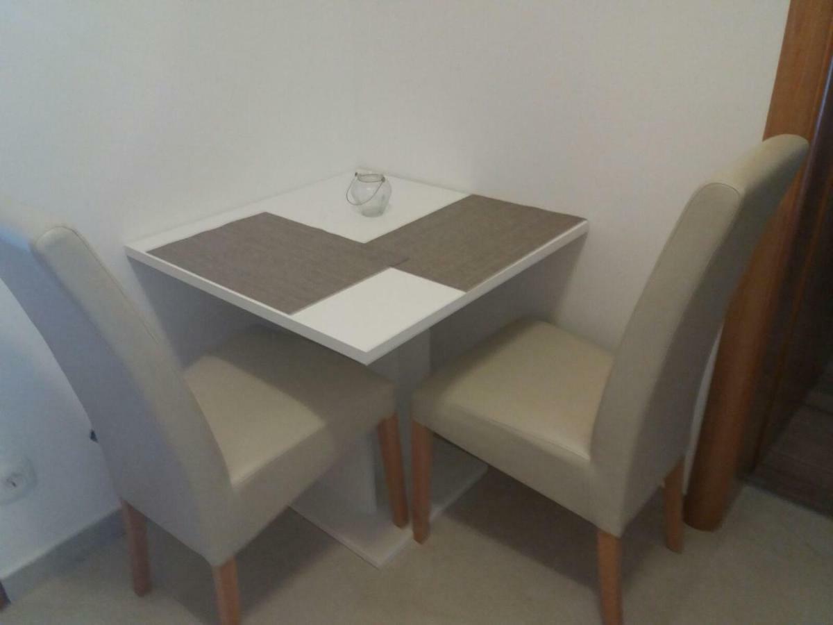 Apartments Prpic سيغيت فغانييتْسا الغرفة الصورة